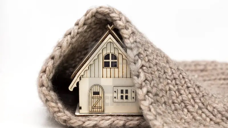 عایق کاری دیوارها و پنجره ها برای حفظ گرمای خانه در زمستان